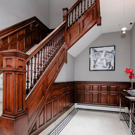 A Stylish Stay W/ A Queen Bed, Heated Floors.. #34 Brookline Eksteriør billede