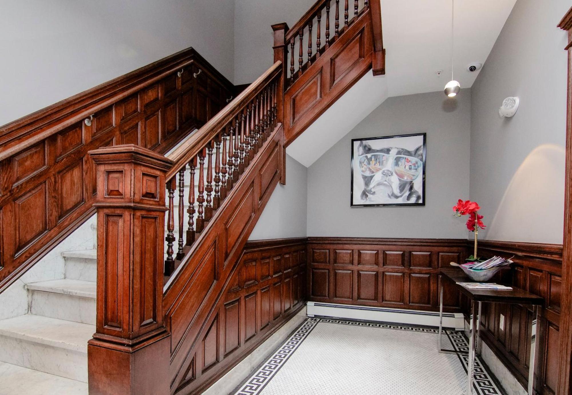 A Stylish Stay W/ A Queen Bed, Heated Floors.. #34 Brookline Eksteriør billede